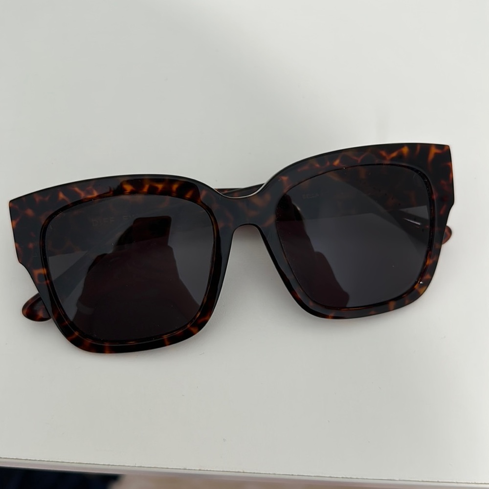 Diff eyewear sunglasses Bella II